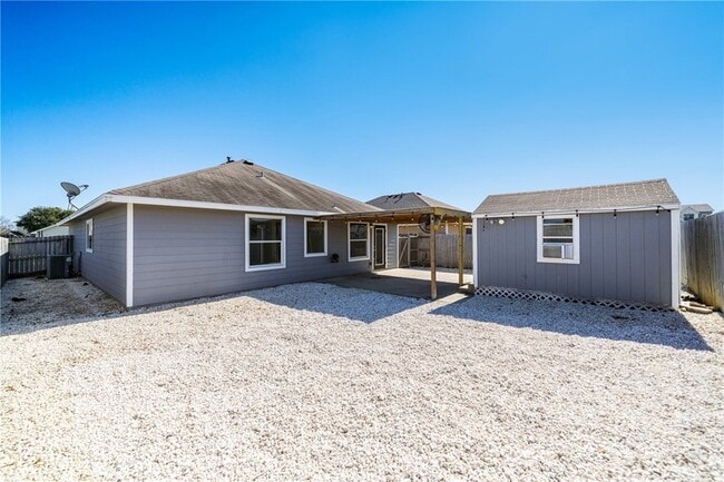 Building Photo - 2317 White Star Dr