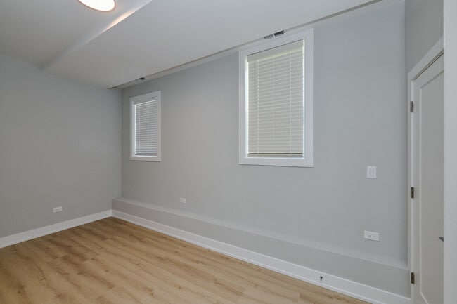 Building Photo - 2876 W 21st Pl