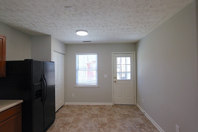 Building Photo - Charming 3-Bedroom Home in Raleigh!