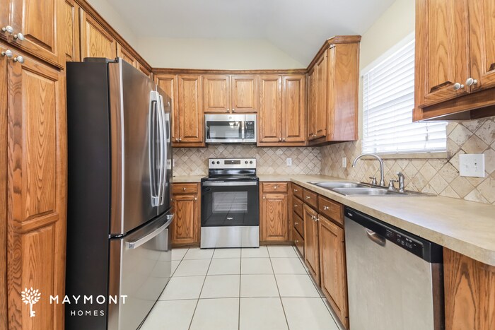 Building Photo - 229 Blackjack Rd W