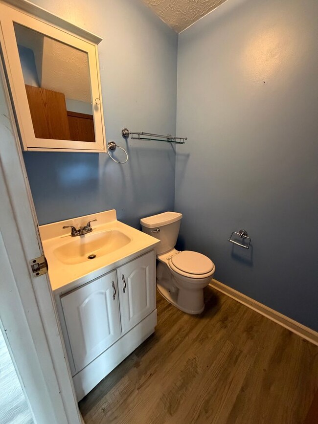 Building Photo - 7742 Brams Hill Dr