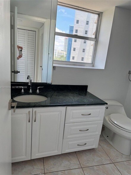 Building Photo - 6039 Collins Ave