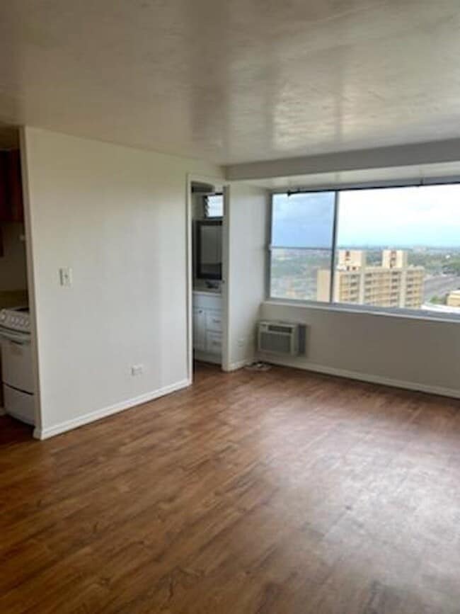Building Photo - Available now | Studio, 1 bathroom with 1 ...