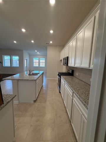 Building Photo - 4013 Amethyst Dr