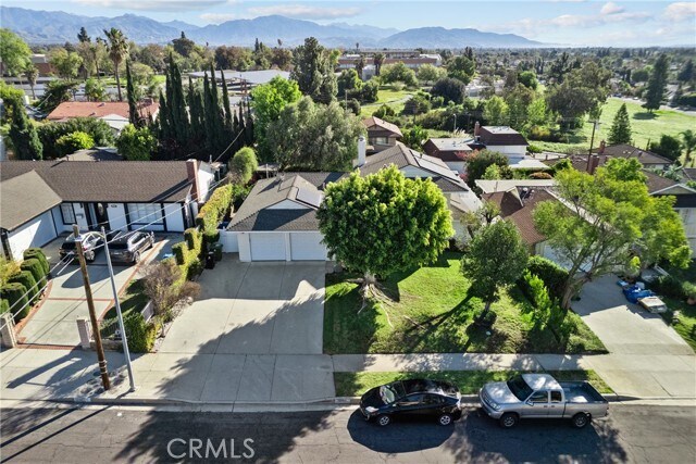 Building Photo - 9558 Swinton Ave