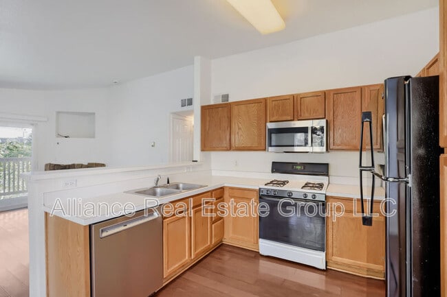 Building Photo - 9991 E Idaho Cir