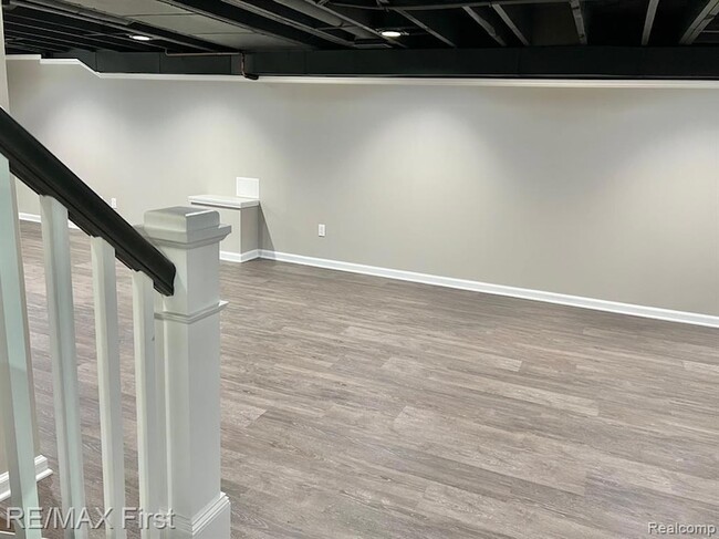 Building Photo - 4516 Robinwood Ave