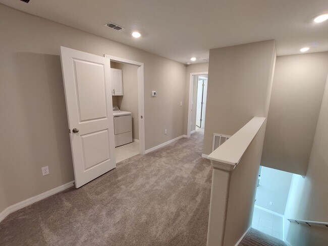 Building Photo - 23251 Willow Glen Way