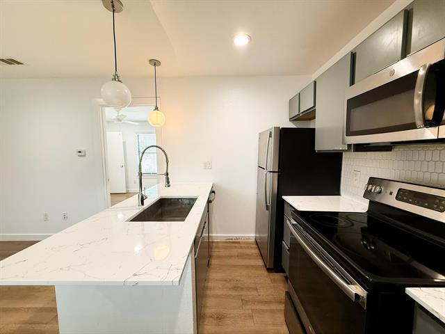 Building Photo - 4526 Munger Ave