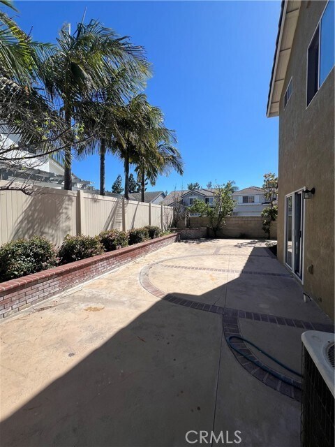 Building Photo - 557 Summerfield Way