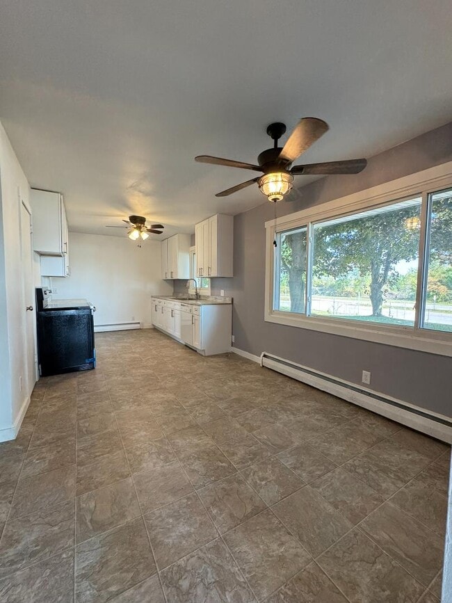 Building Photo - 6451 Alpine Ave NW