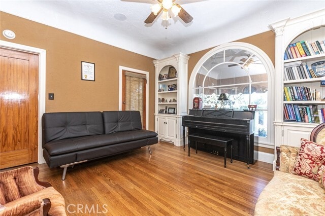 Building Photo - 971 N Citrus Dr