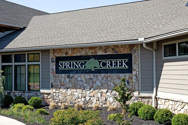 Building Photo - Spring Creek Living! Pet-Friendly Townhome
