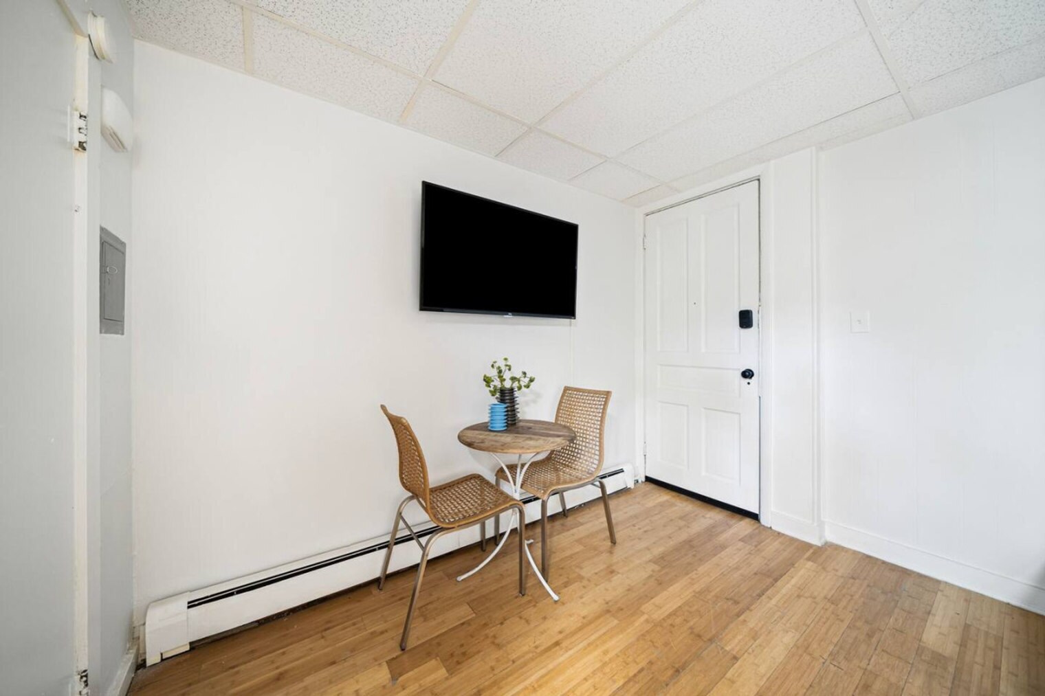 Building Photo - 242 Mccormick Pl