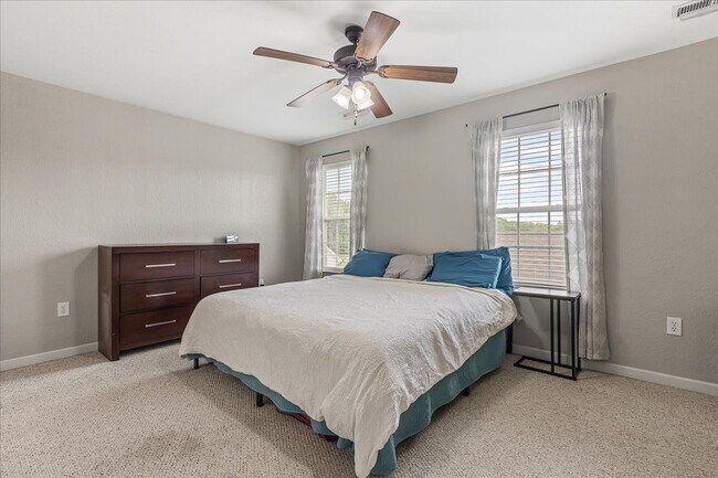 Building Photo - 410 Ashbury Cir