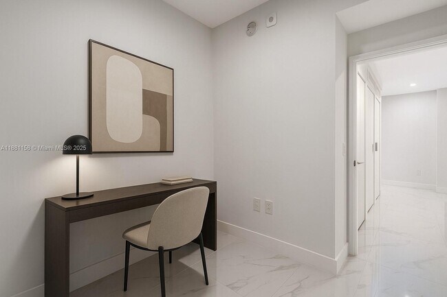 Building Photo - 700 NE 24th St