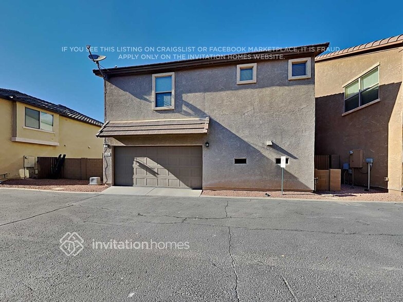 Building Photo - 1385 S Moccasin Trail