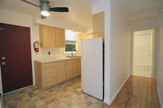 Building Photo - 1902-1910-1910 N Kilpatrick St