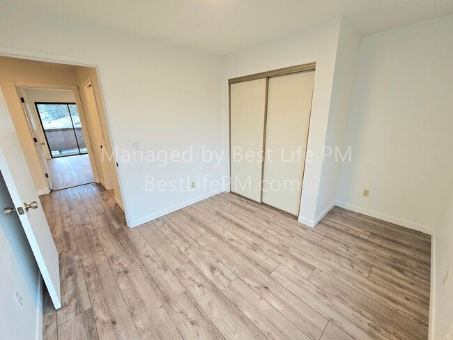 Building Photo - 603 SE 148th Ave