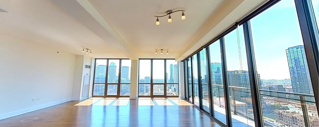 Building Photo - 610 W Wayman St