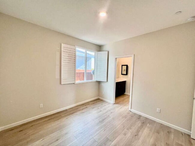 Building Photo - 436 Rose St