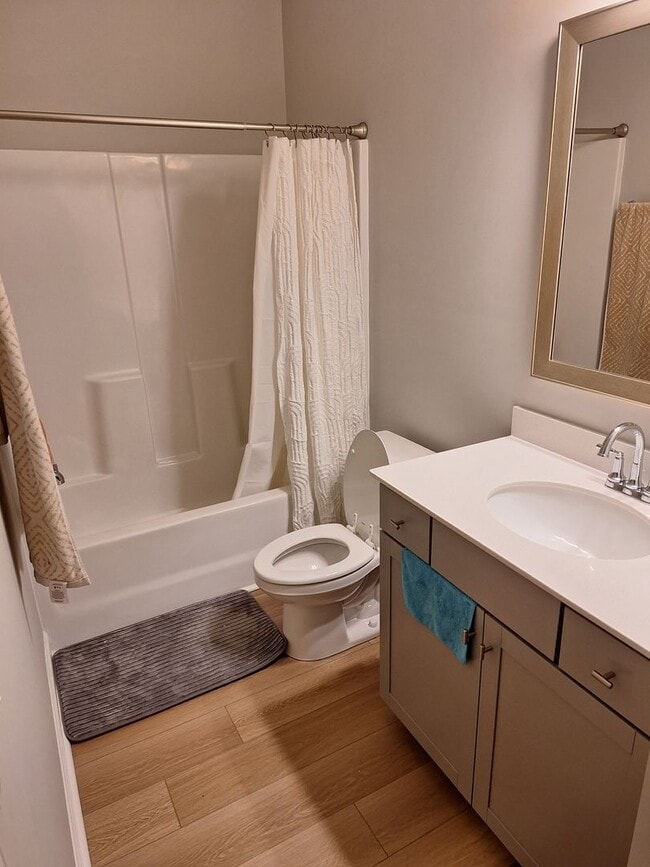 Building Photo - Beautiful Five Bedroom Home Located in Northeast Columbia!