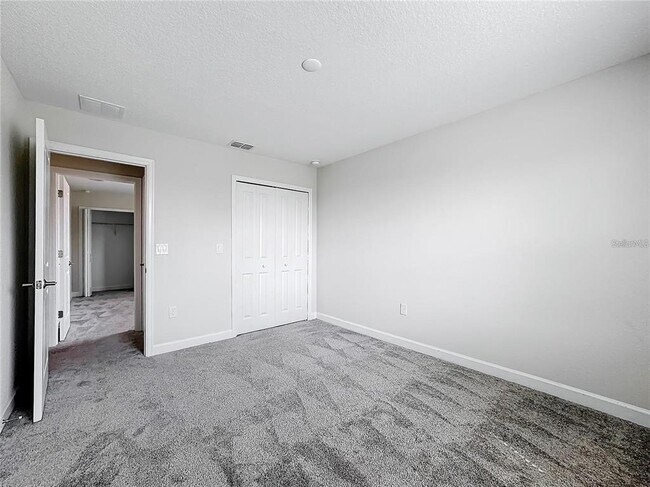 Building Photo - 8886 FALLEN OAK Dr