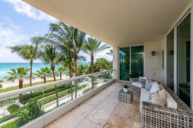 Building Photo - 16051 Collins Ave