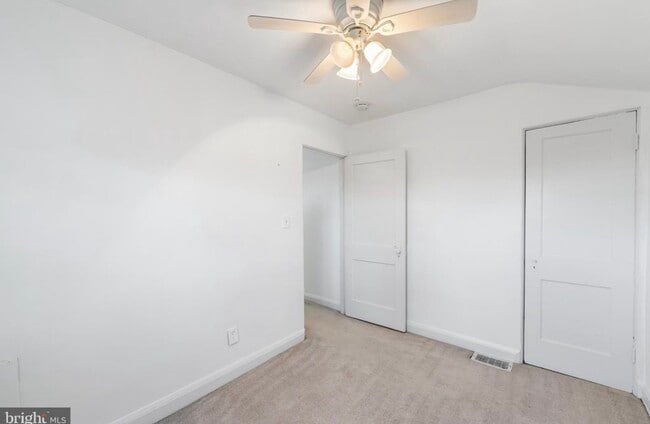 Building Photo - 1656 Yakona Rd