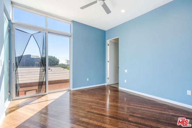 Building Photo - 2452 Penmar Ave