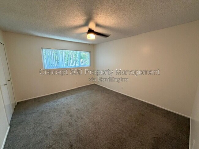 Building Photo - 327 Molino Ave