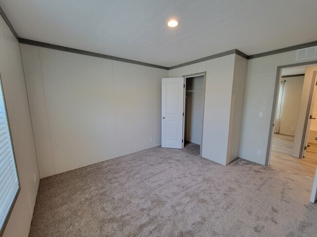 Building Photo - 3430 N Peoria Rd