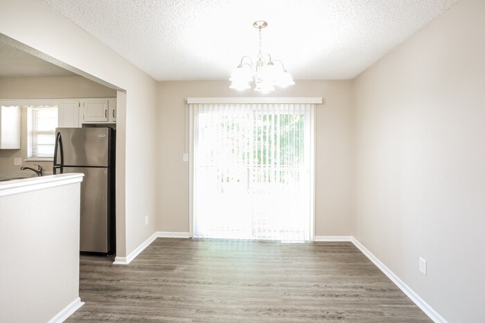 Building Photo - 19145 E 14th St N