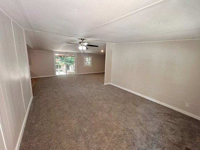 Building Photo - 415 Old Statesville Rd