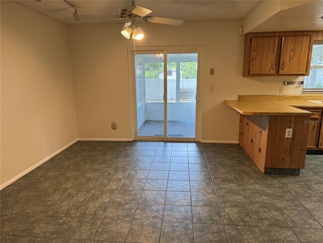 Building Photo - 4010 Woodsong Dr