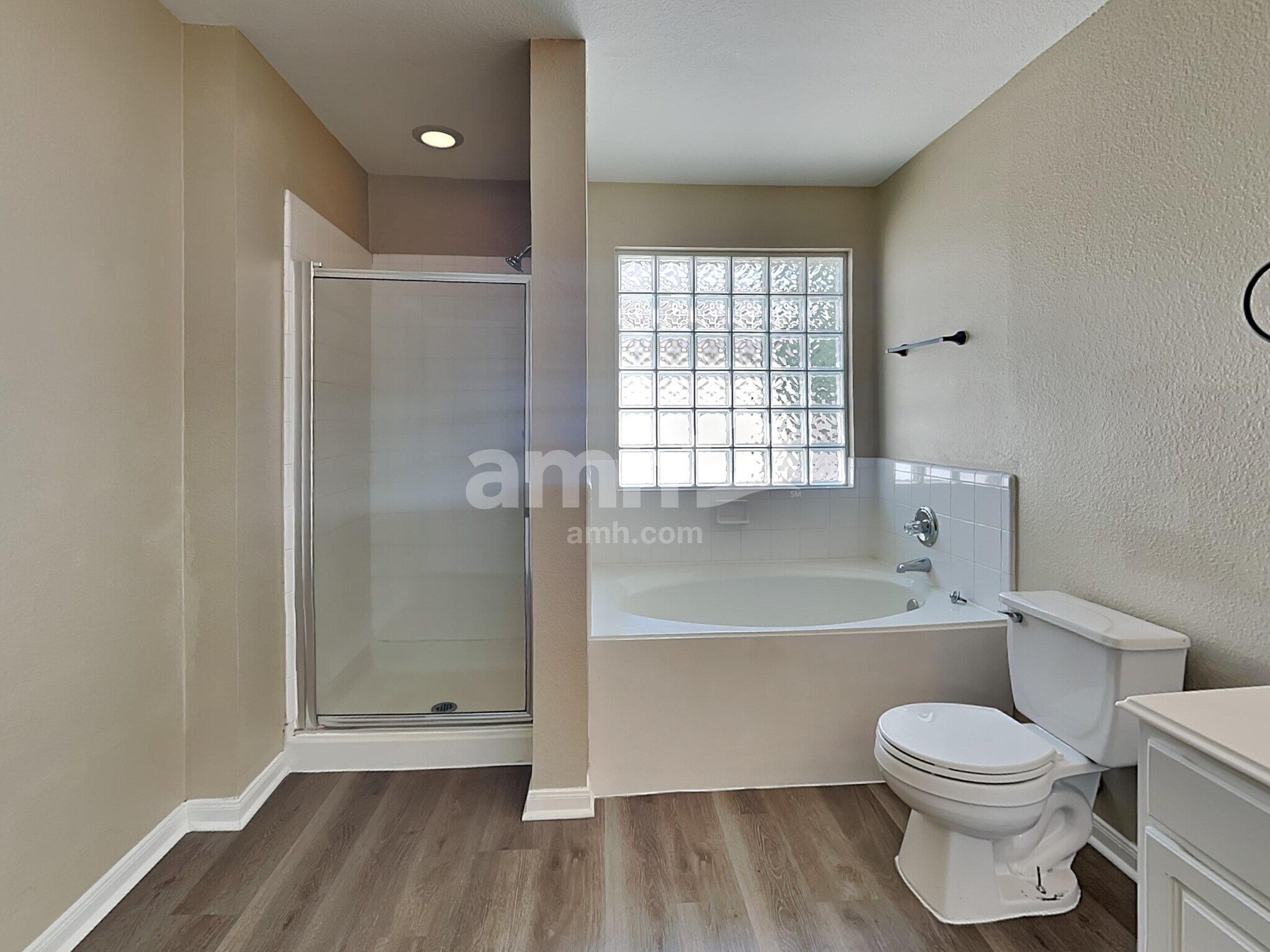 Building Photo - 18107 Quiet Ridge Ln