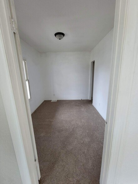 Building Photo - 1213 N 16th St