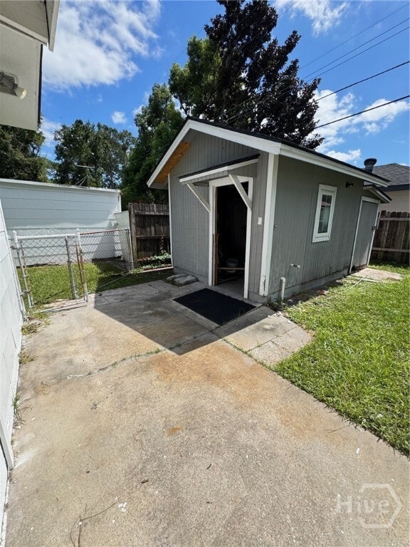 Building Photo - 2223 Mason Dr