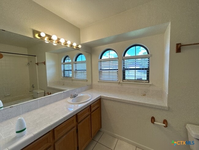 Building Photo - 3820 Water Oak Dr