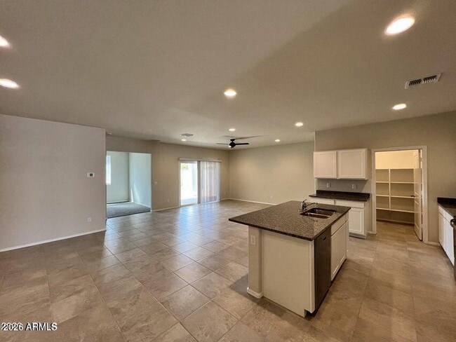 Building Photo - 3449 Encanto St