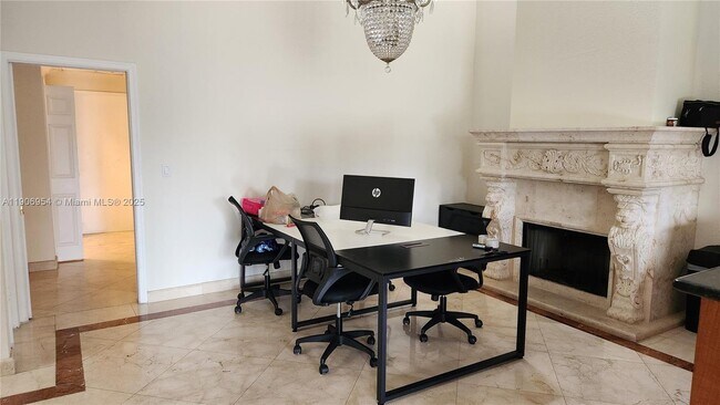 Building Photo - 718 Deer Creek Via Verona