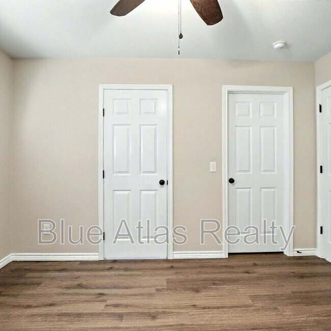 Building Photo - 225 Bryan St