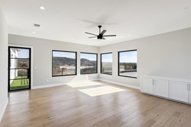 Building Photo - 17709 Hunters Hollow