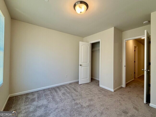Building Photo - 189 Alton Cir