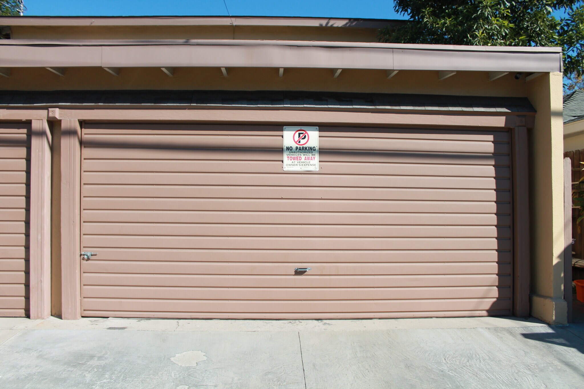 Building Photo - 925 N Cordova St