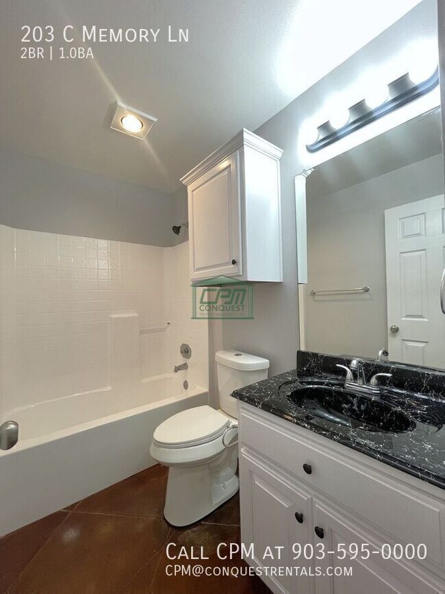 Building Photo - 203 Memory Ln