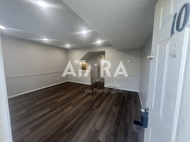 Building Photo - 4247 S Hwy 89