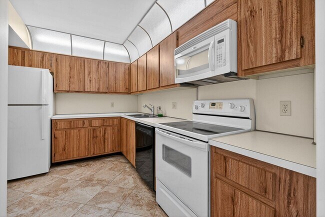 Building Photo - 100 Ocean Trail Way