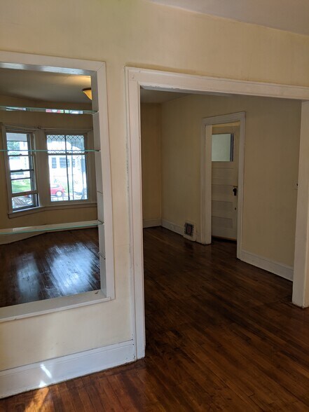 Building Photo - 2728 N Downer Ave