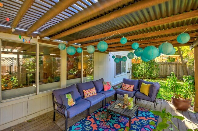 Building Photo - 16806 Langland Rd